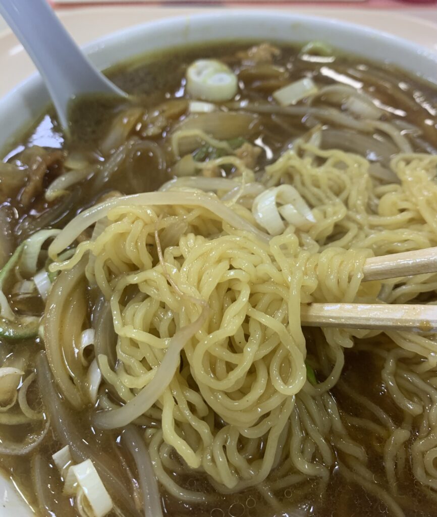 埼玉県行田市のラーメン屋、めんはうす健のカレーラーメン