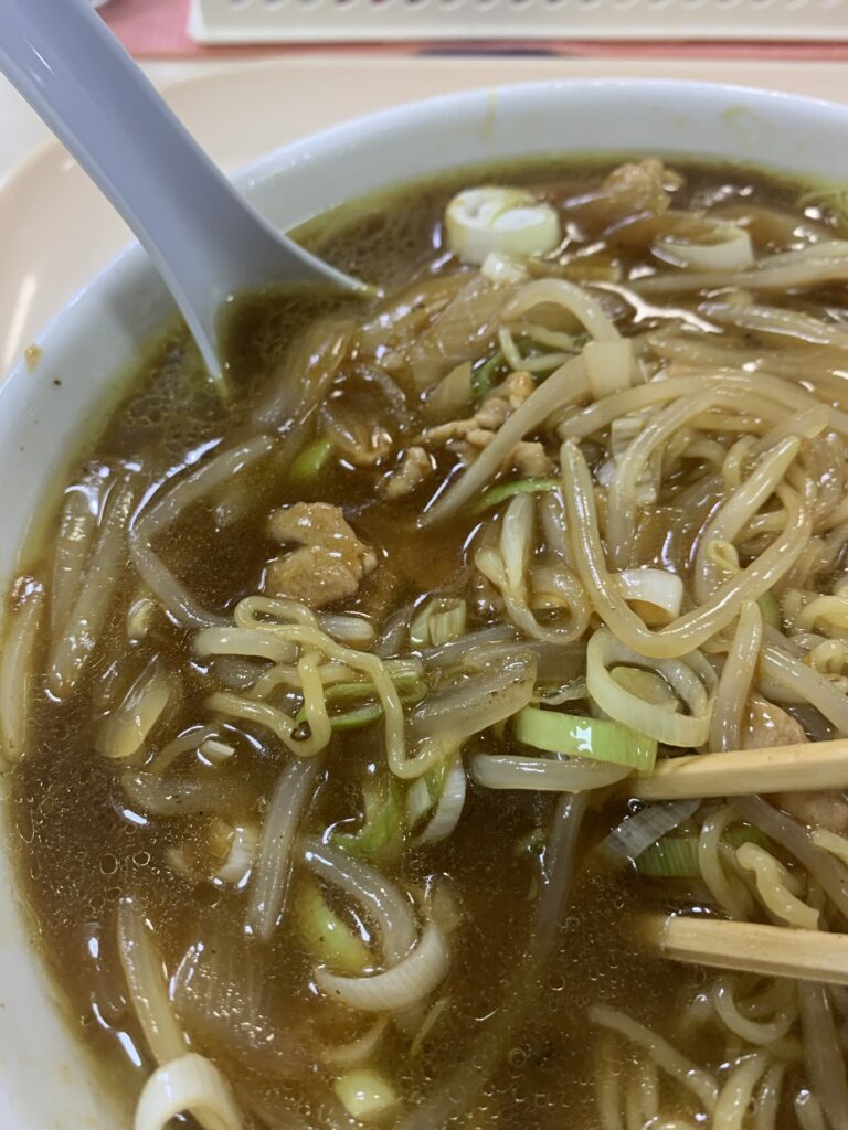 埼玉県行田市のラーメン屋、めんはうす健のカレーラーメン