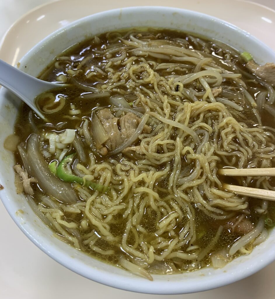 埼玉県行田市のラーメン屋、めんはうす健のカレーラーメン
