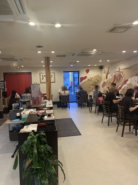 埼玉県加須市のステーキ＆ハンバーグ店、前田亭の店内